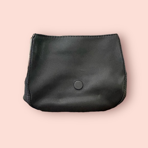 Juicy Couture Deco Glam
Shelby Satchel - Picture 3 of 6